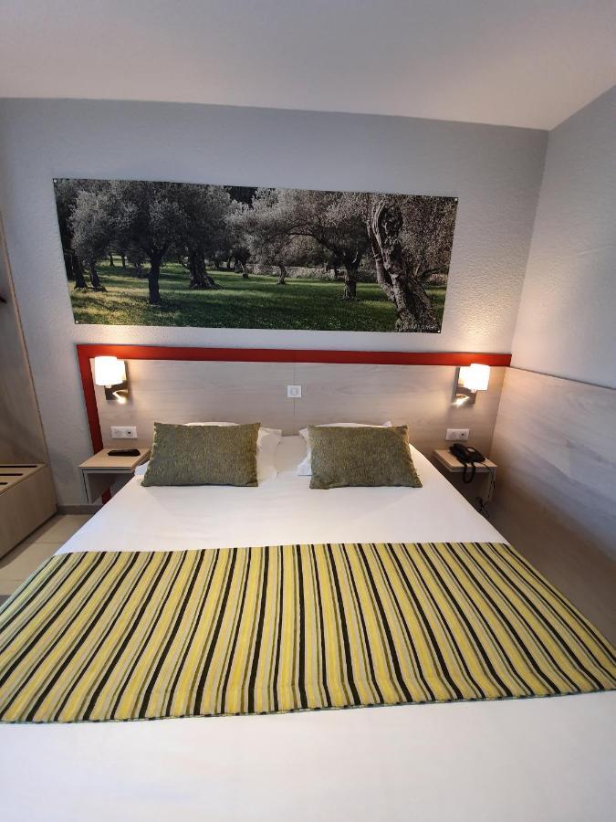 Saint Louis Hotel